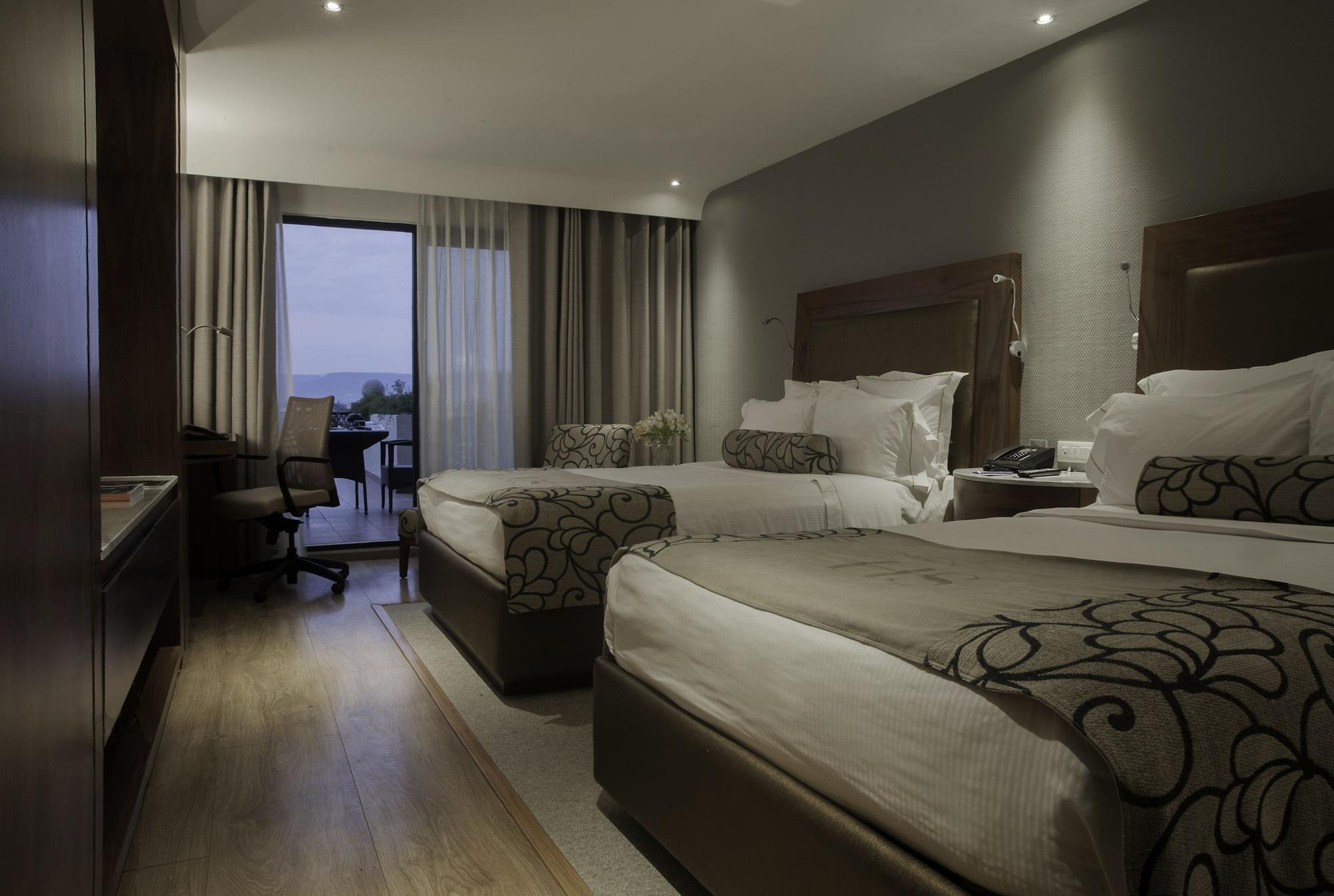 Hs Hotsson Hotel Леон Екстериор снимка