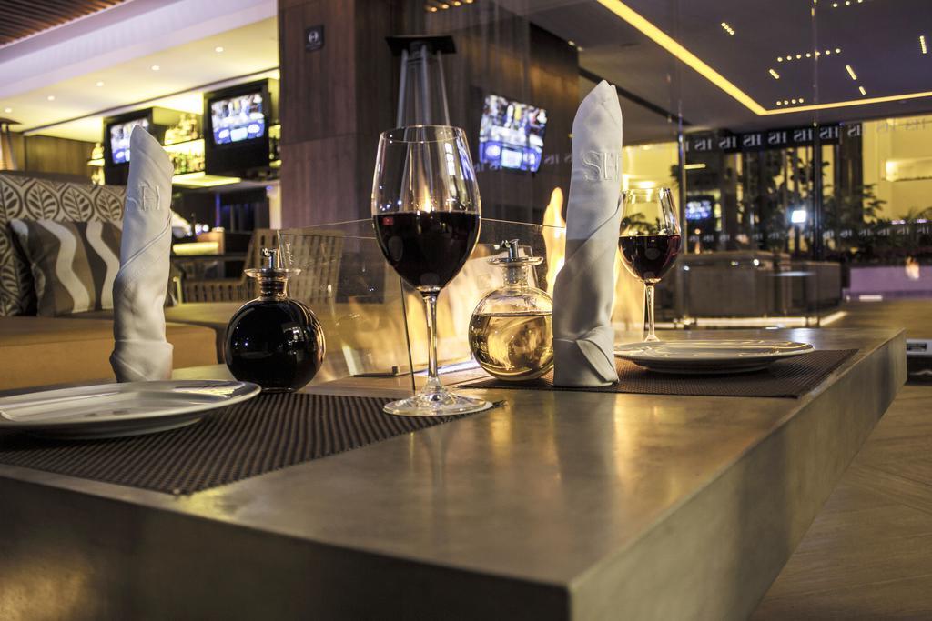 Hs Hotsson Hotel Леон Екстериор снимка