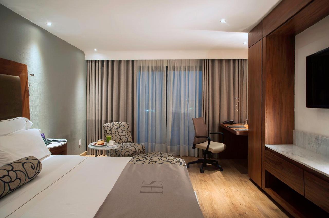 Hs Hotsson Hotel Леон Екстериор снимка